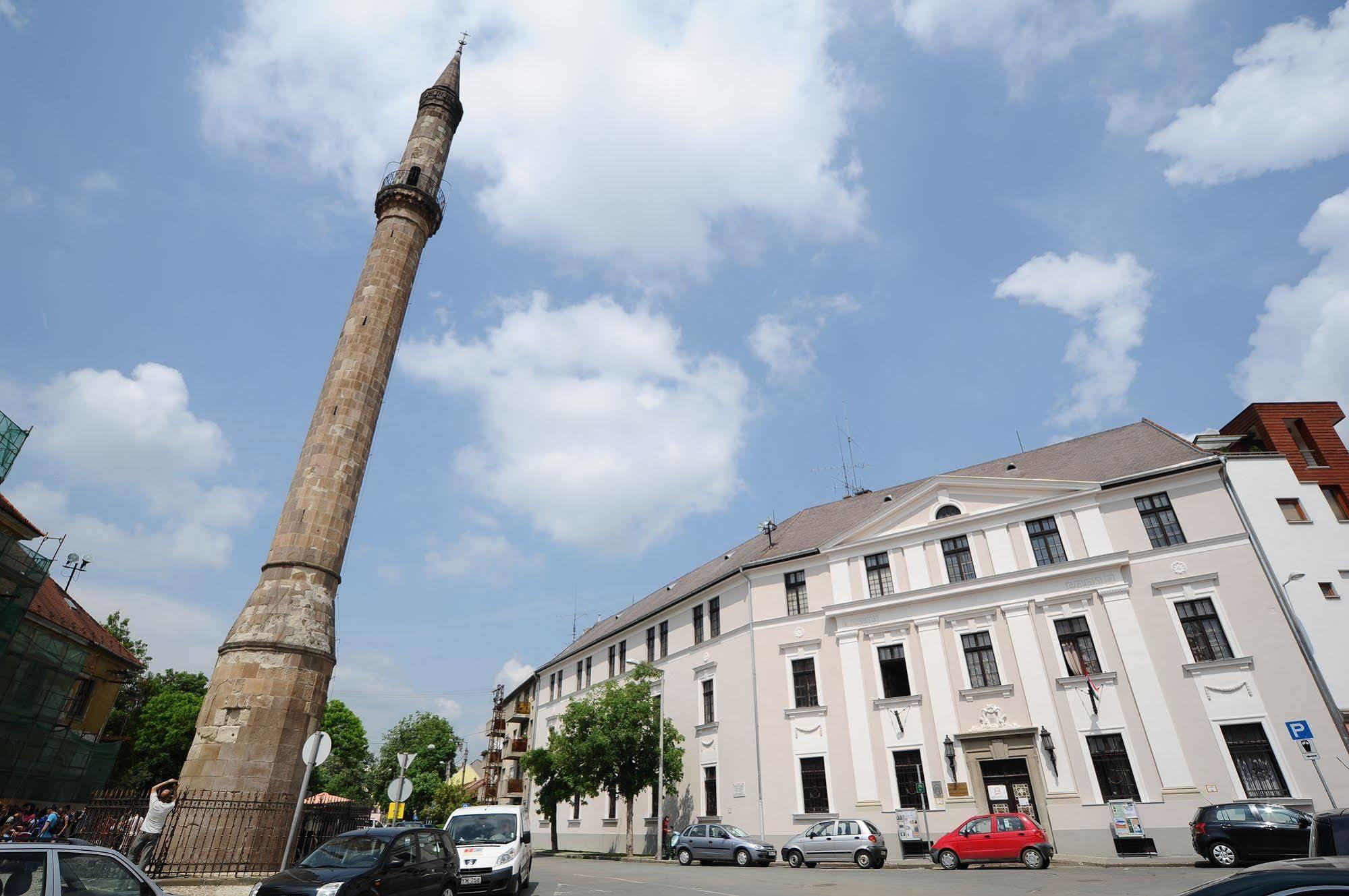 Hotel Minaret&Étterem Eger Esterno foto